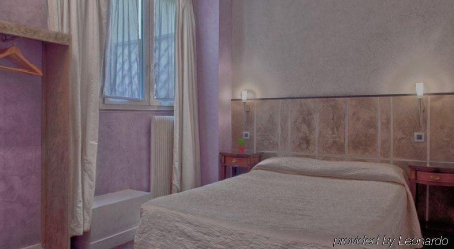Hotel International Париж Екстериор снимка
