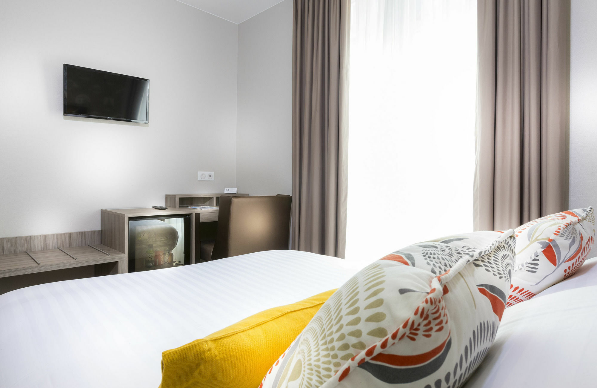 Hotel International Париж Екстериор снимка