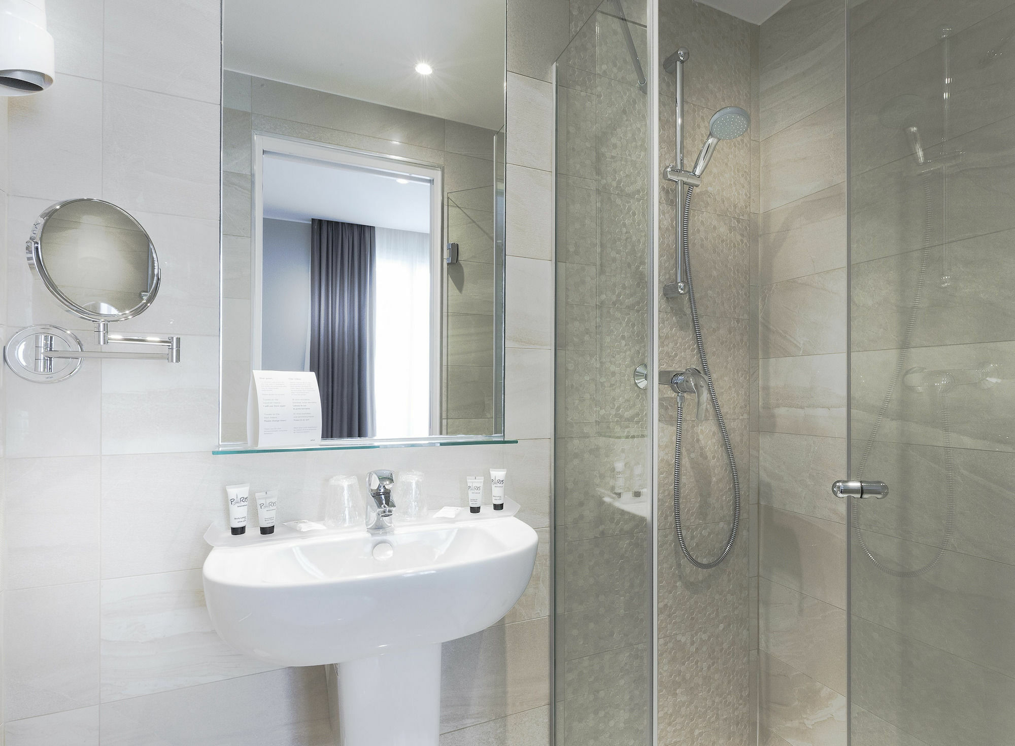 Hotel International Париж Екстериор снимка